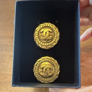 CHANEL Gold plated CC clip on earrings